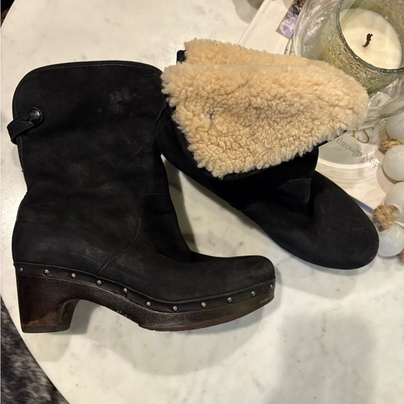 UGG Sherpa Clog Booties - Picture 1 of 16